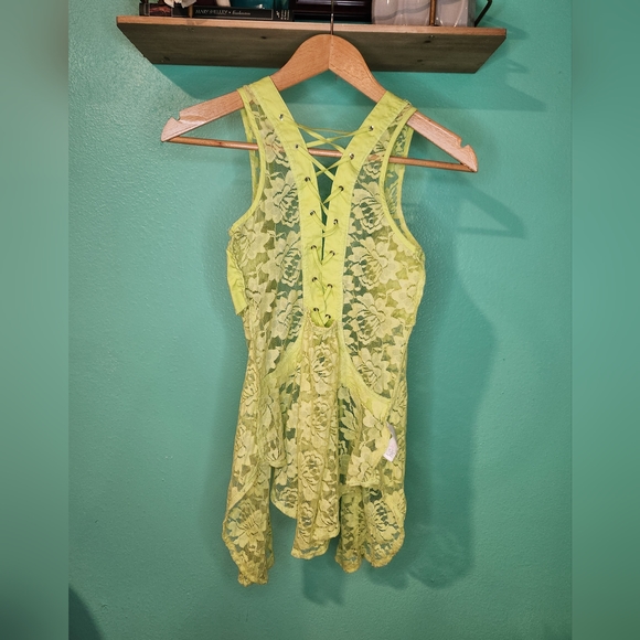 NWOT lace top - Picture 10 of 10